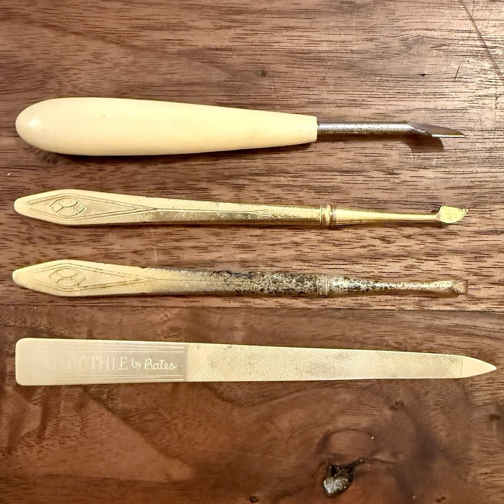4pc VTG 40s Art Deco Gold Manicure Tools Smoothie By Bates Nail File Bakelite